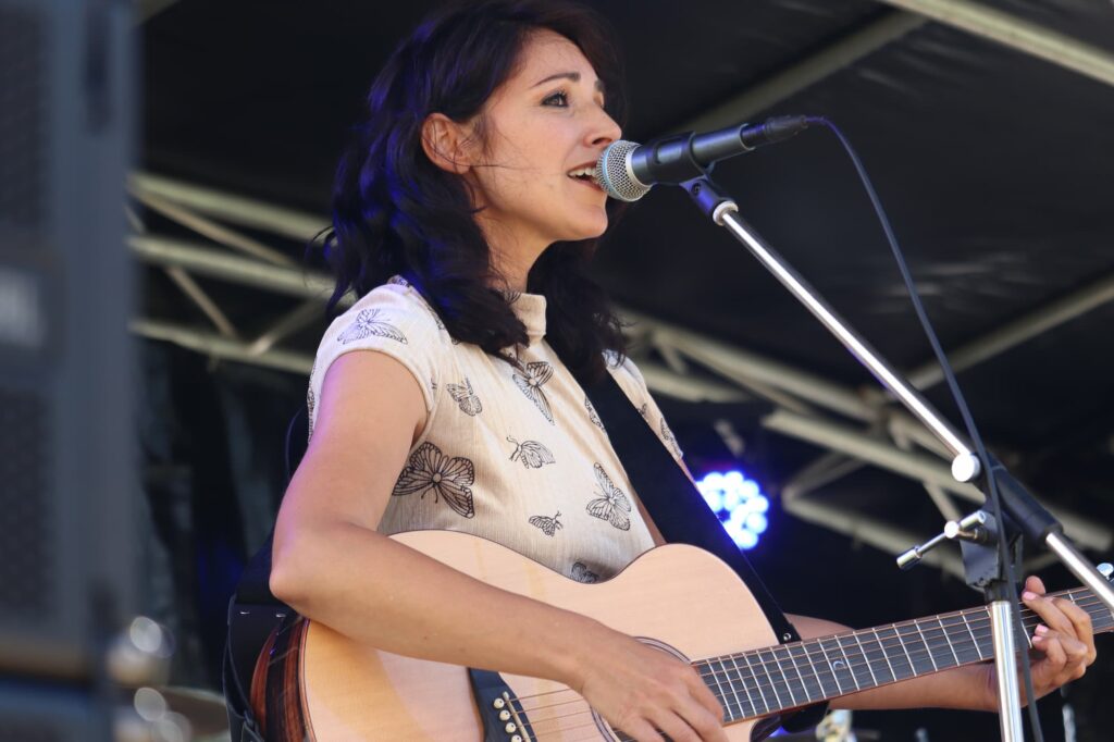 vocal coach, singing teacher, vocal mentor, mentorship, vocal teacher